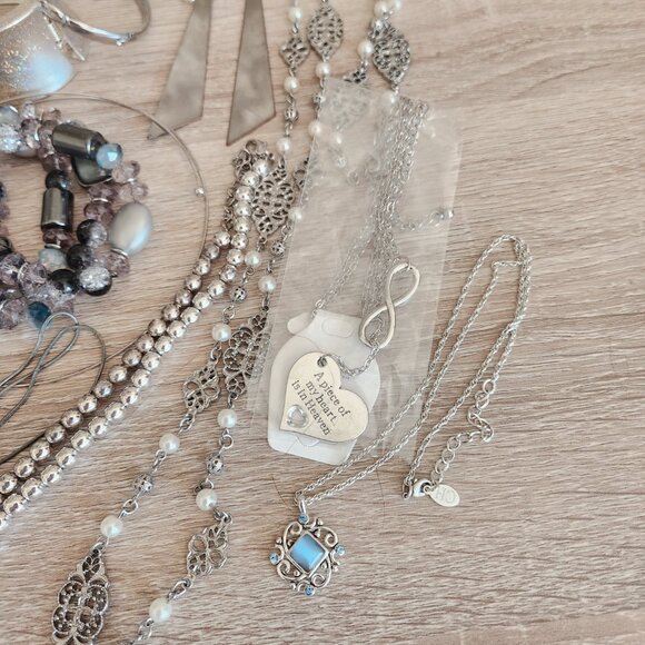 Silver Tone Jewelry Lot: Necklaces, Earrings, Bracelets & Rings All Silver Tone! - Picture 6 of 8